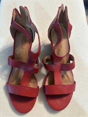 New Directions Red Strappy Women’s Summer Sandals With Block Heal Size 8.5 M